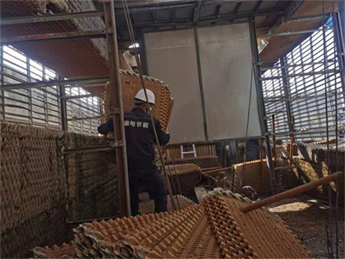 閉式冷卻塔如何節(jié)能？(新型節(jié)能密閉式冷卻塔規(guī)格)