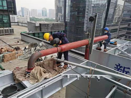 開式冷卻塔與閉式冷卻塔的結構、能耗等區別(冷卻塔機組的工作原理圖)