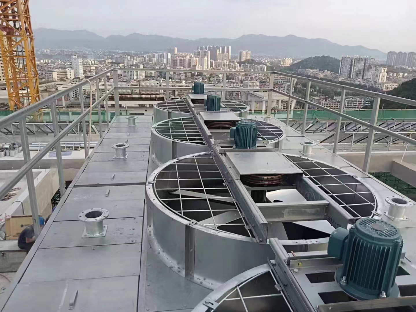 冷卻塔（涼水塔，冷水塔，冷卻水塔）的工作原理,涼水塔和冷卻塔的區別